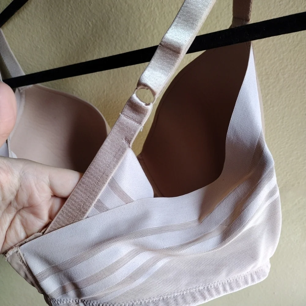 Paramour Women's Nude Lightly Padded Underwire Bra Sz 40DDD- Adjustable Strap